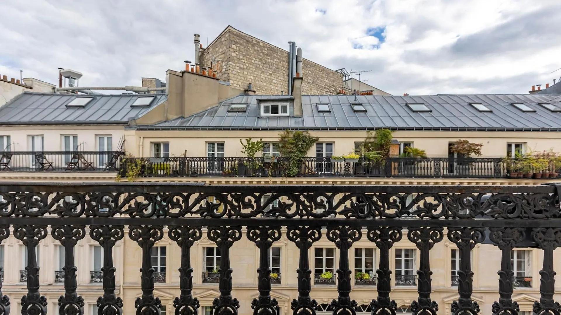 Le Madame By Sweett Hotel