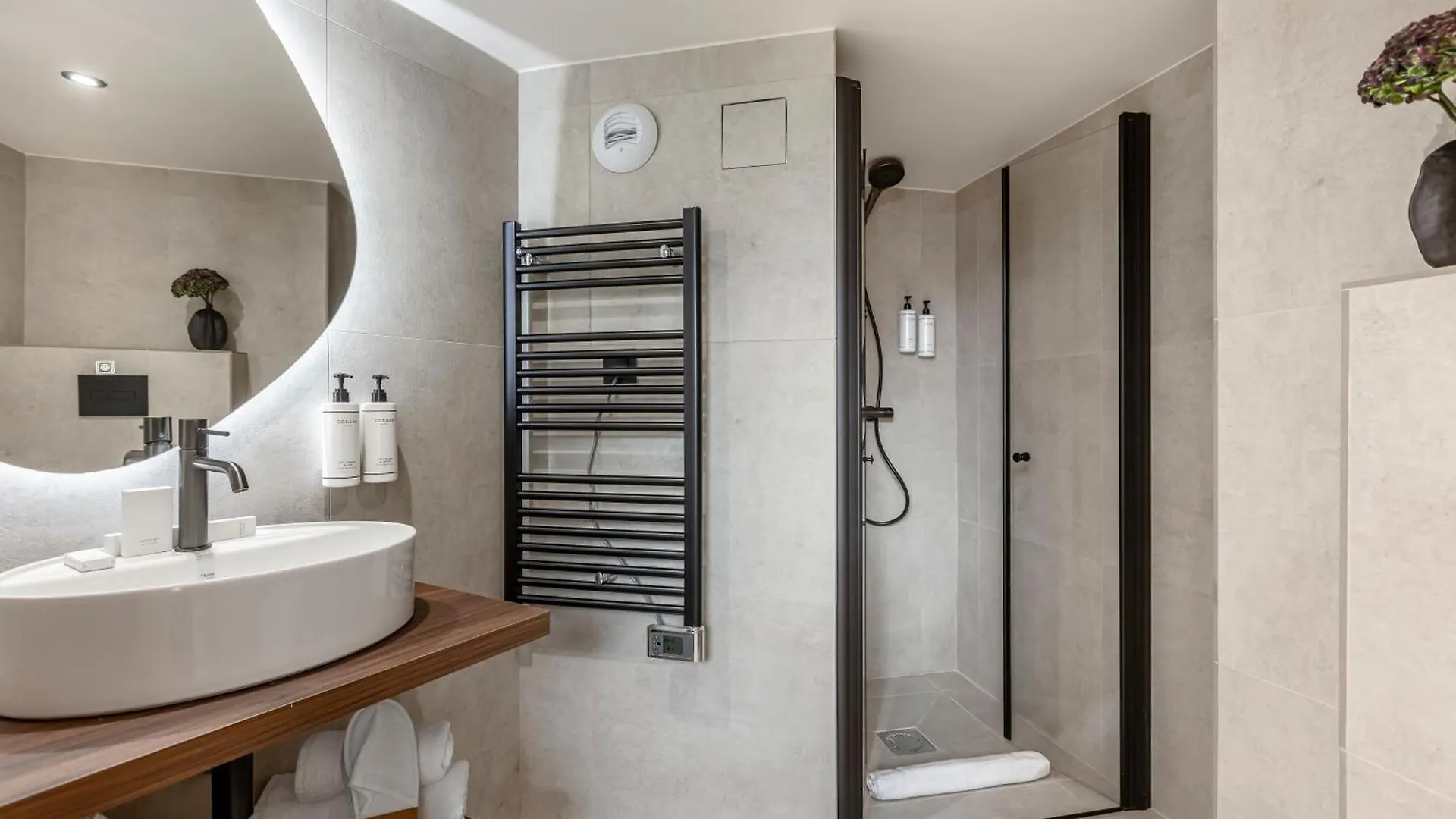 Le Madame By Sweett Hotel