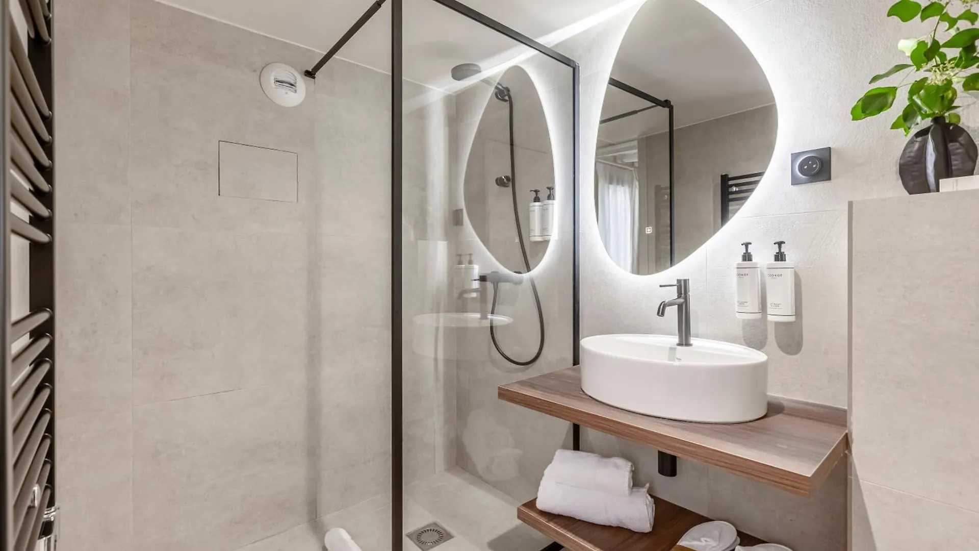 Le Madame By Sweett Hotel