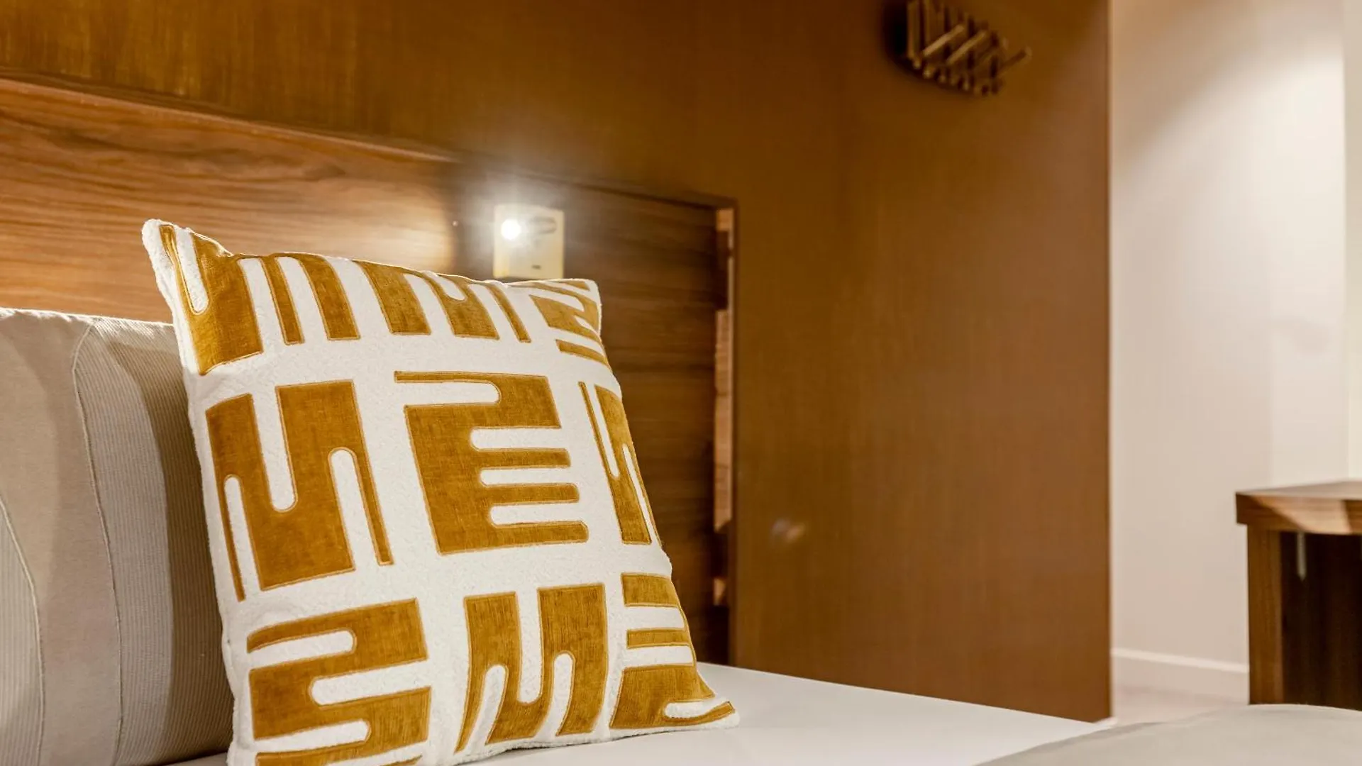 Le Madame By Sweett Hotel