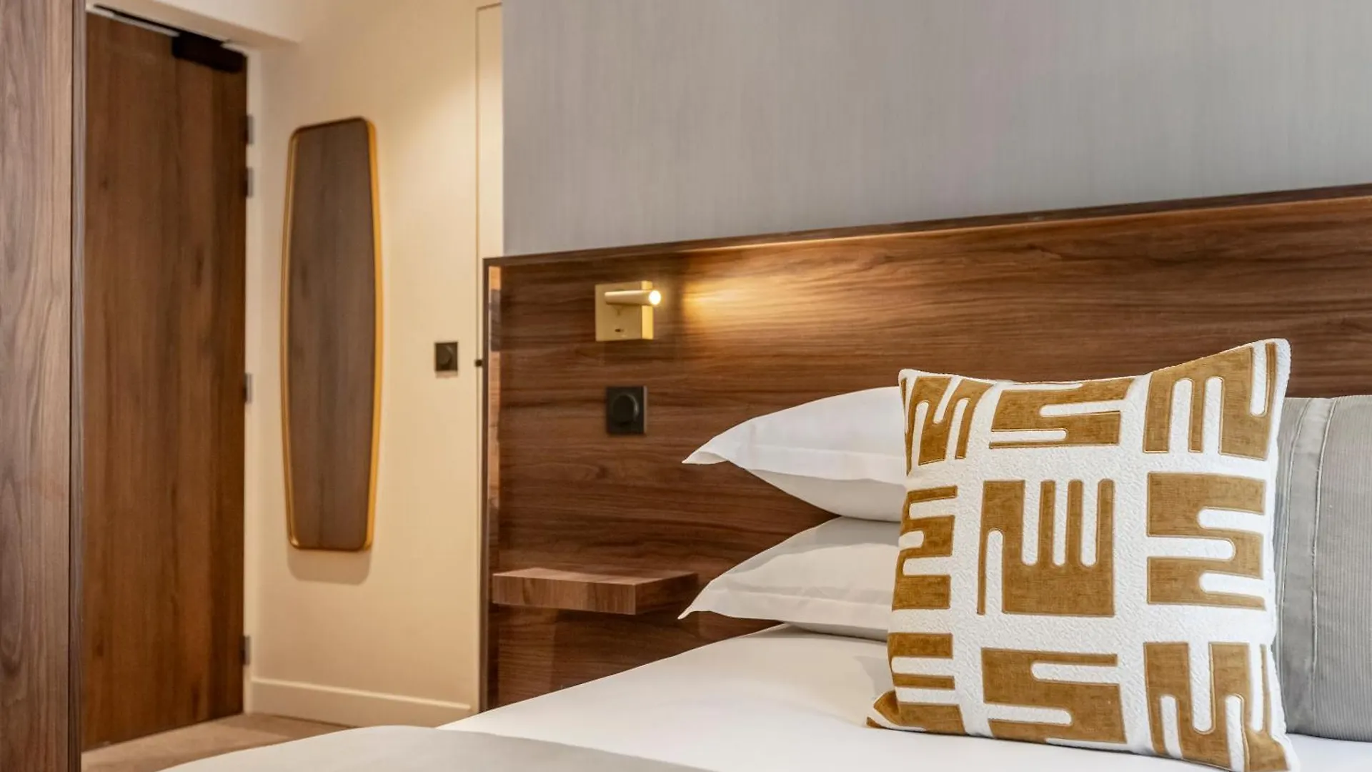 Hotel Le Madame By Sweett 4*