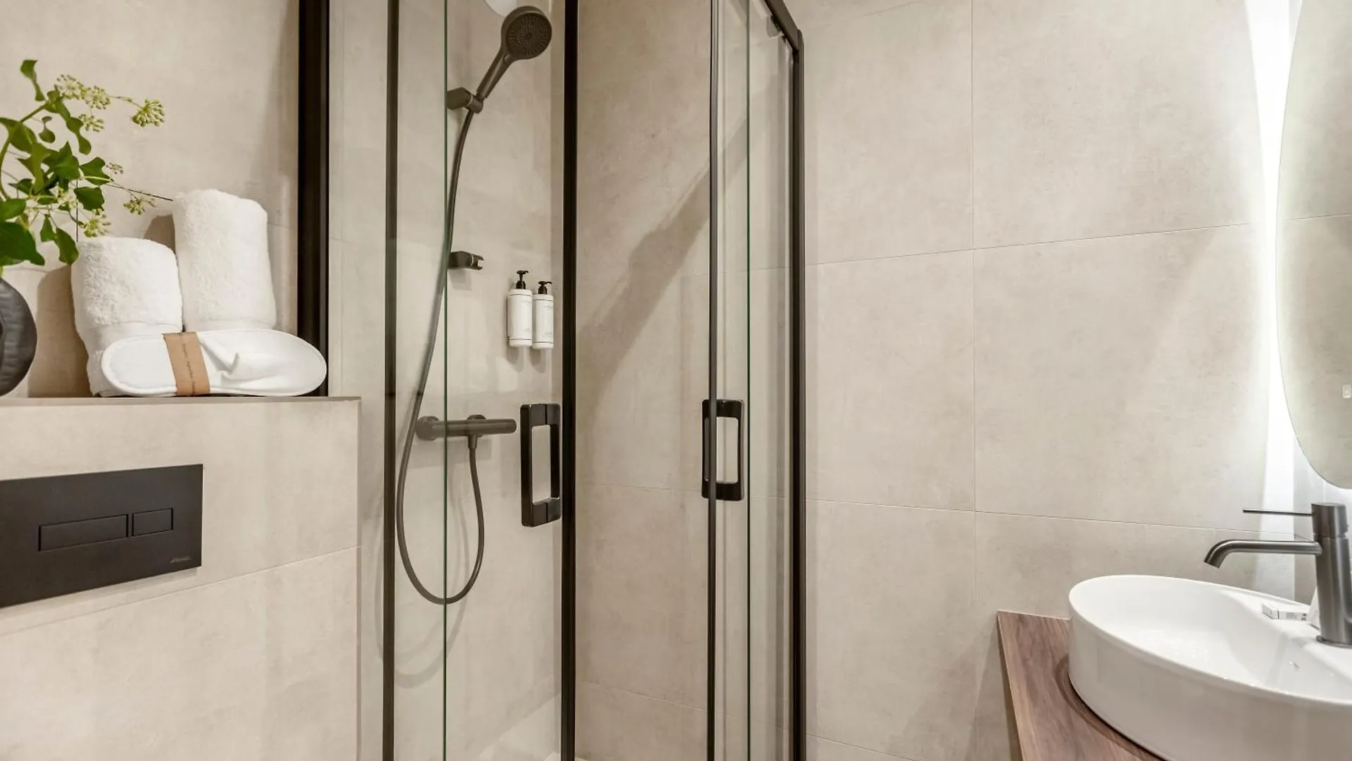 Hotel Le Madame By Sweett 4*